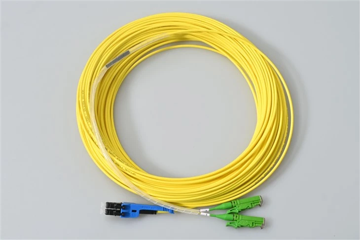 Glasvezelpatchkabel Lc Uniboot naar E2000